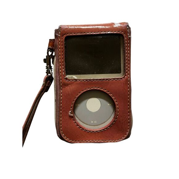 Apple iPod Classic 5th Gen 30GB MP3 Player - White - Picture 5 of 8